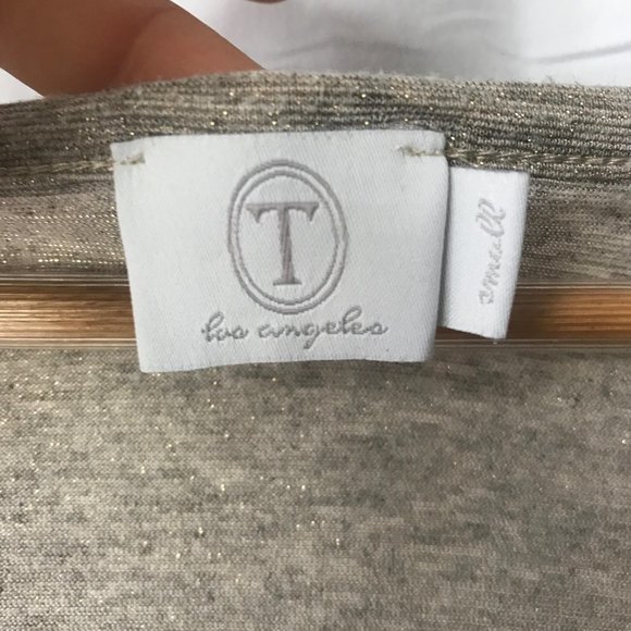 T Los Angeles 3/4 Sleeve Top - Picture 2 of 5